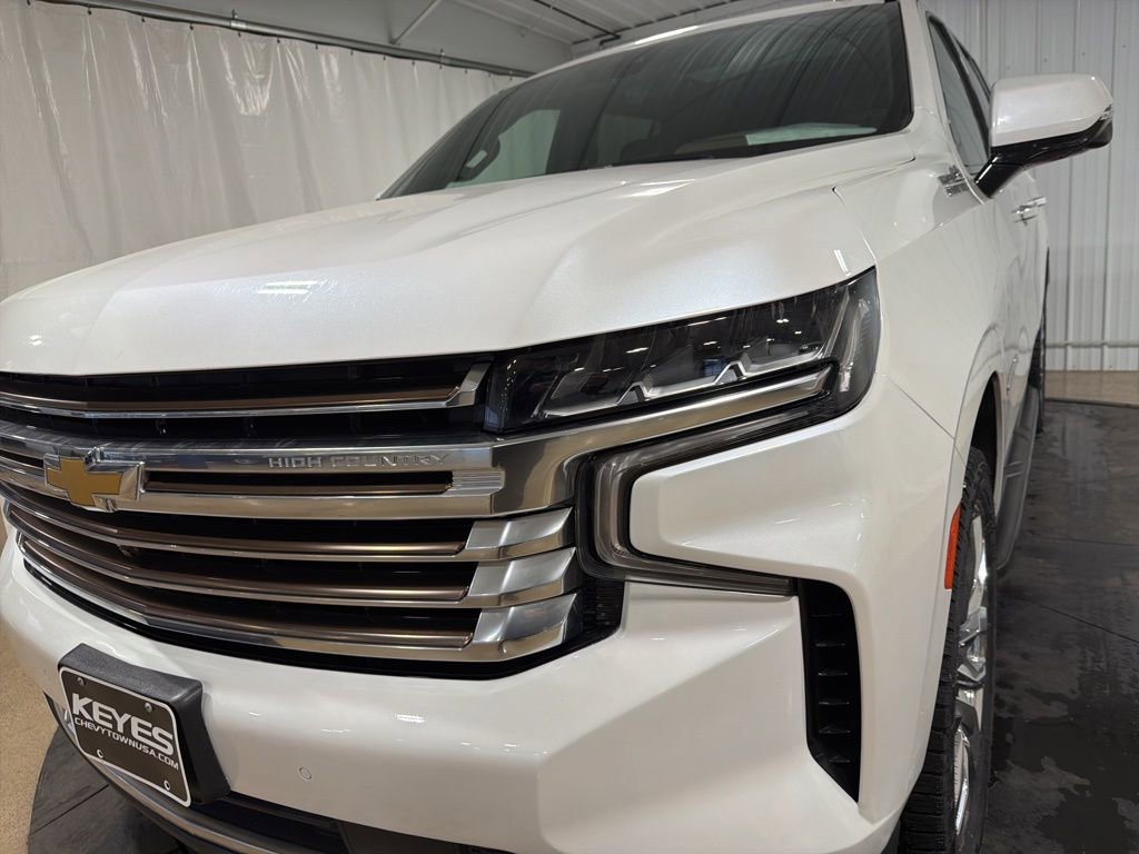 Used 2021 Chevrolet Suburban High Country AWD/4WD image 14
