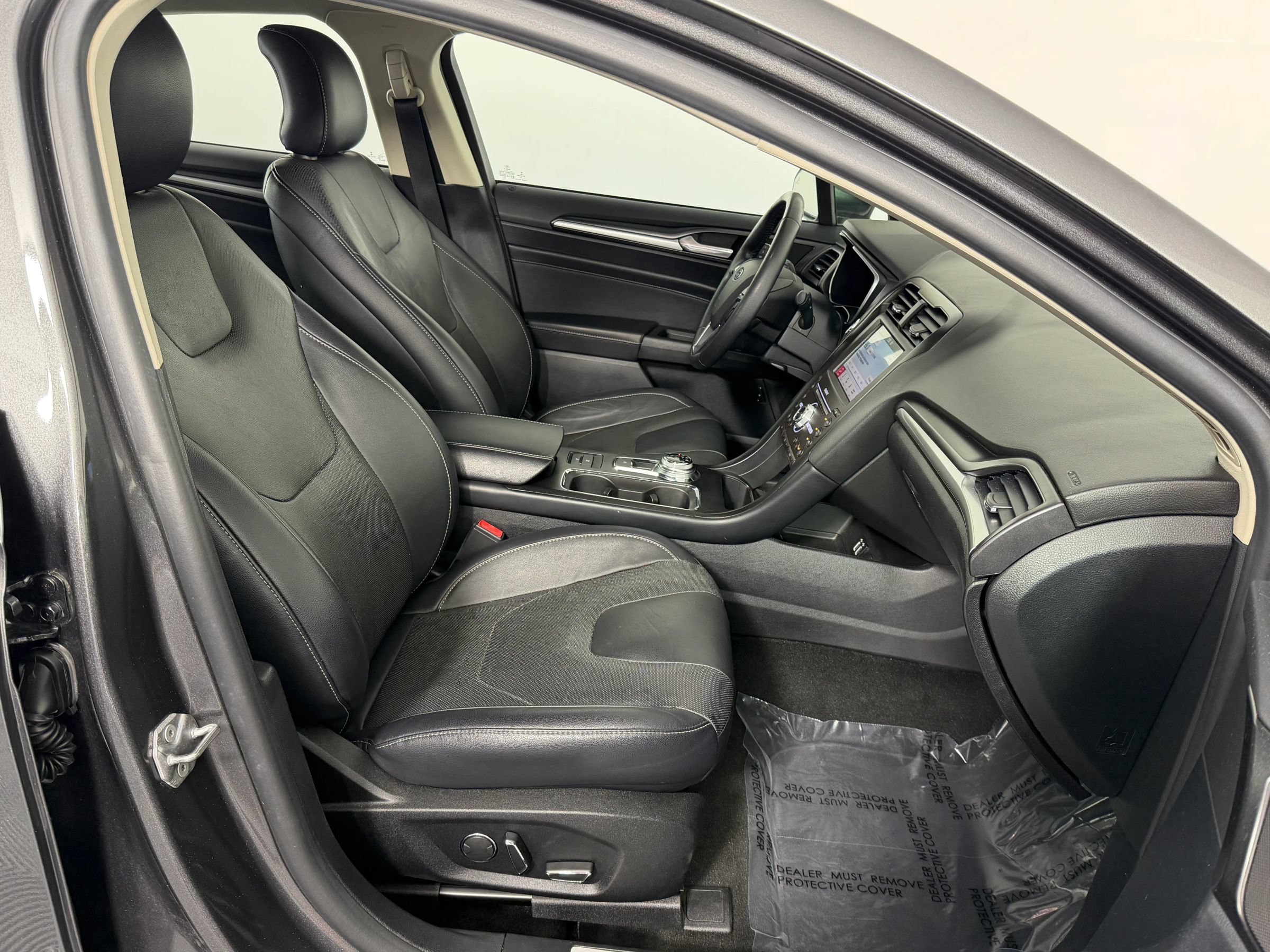 Used 2019 Ford Fusion Titanium FWD image 31