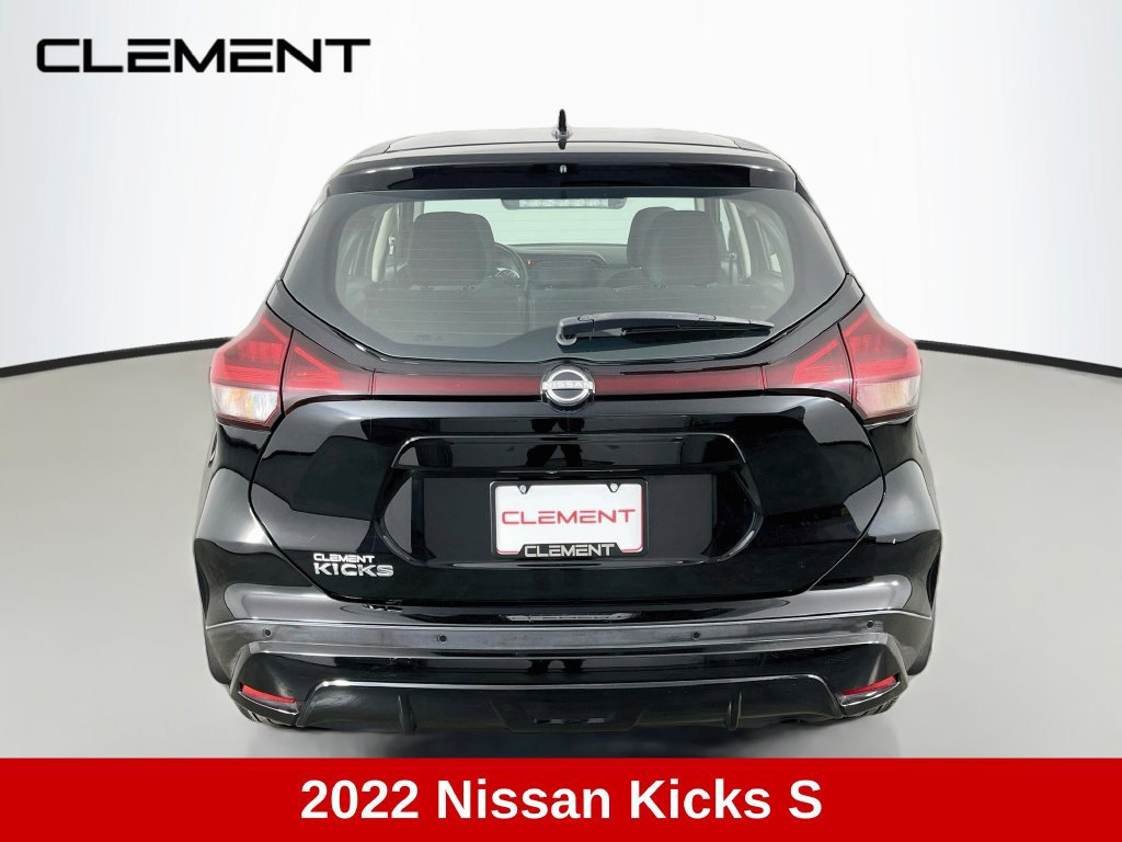 Used 2022 Nissan Kicks S FWD image 8