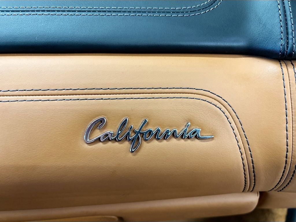 Used 2014 Ferrari California image 21