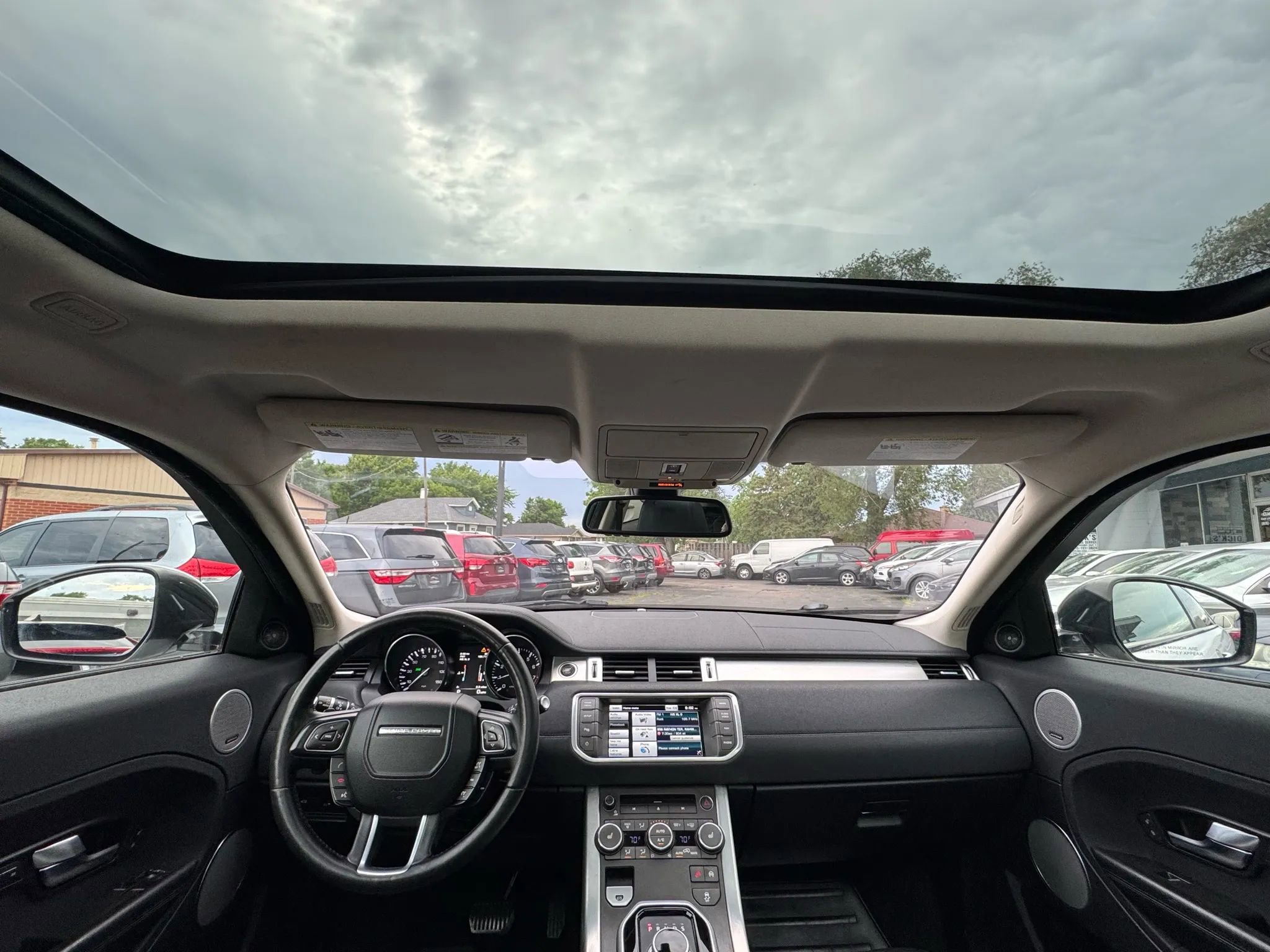 Used 2015 Land Rover Range Rover Evoque Pure Plus AWD/4WD image 2
