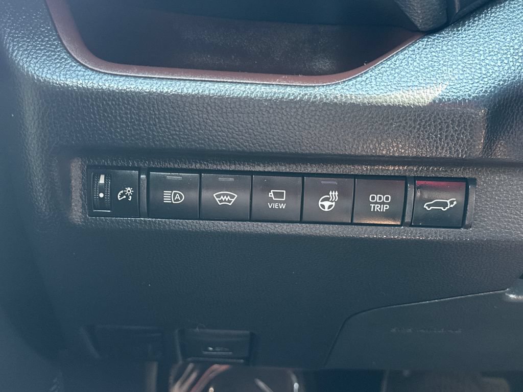 Used 2024 Toyota RAV4 Limited w/ Advanced Technology Package AWD/4WD image 33