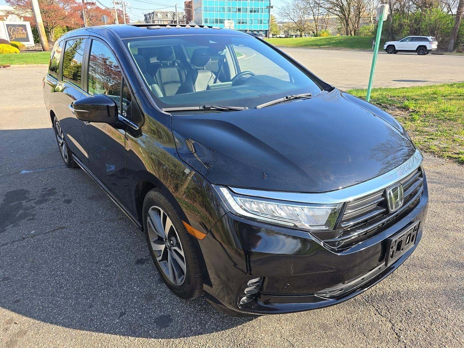 Used 2023 Honda Odyssey Touring image 5