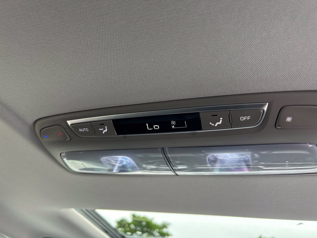 Used 2025 Kia Telluride S FWD image 30