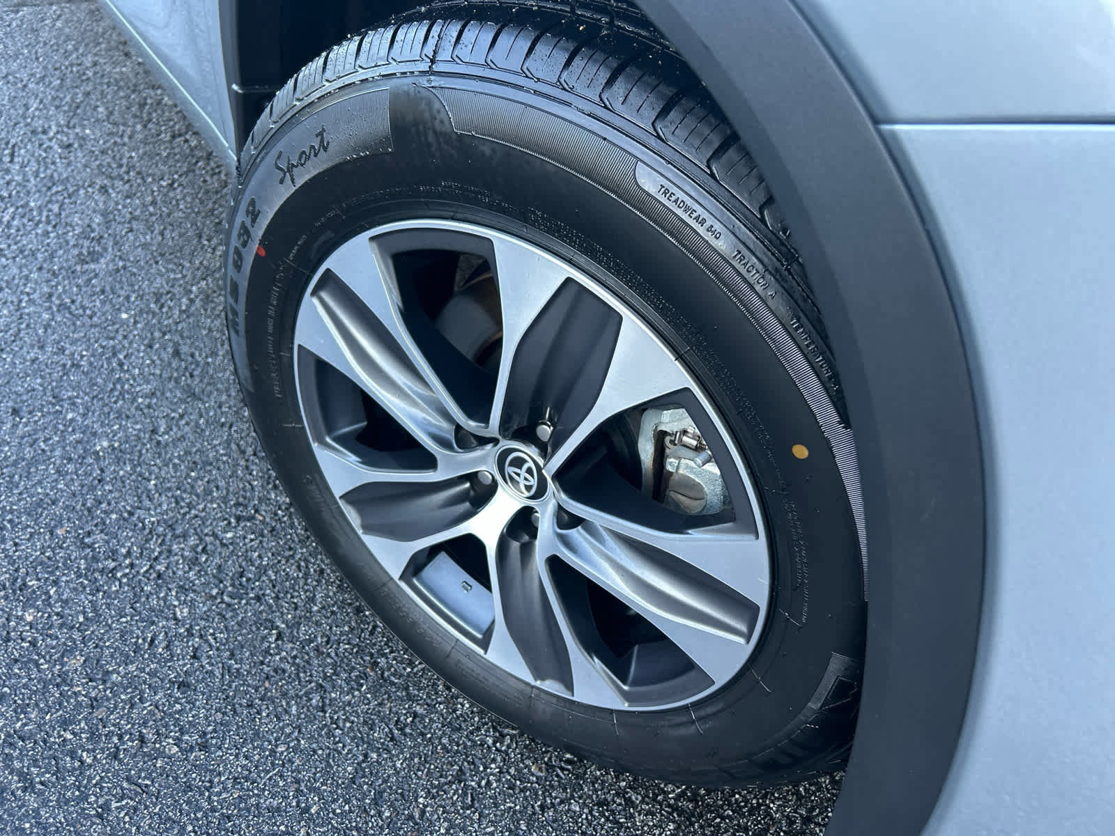 Used 2022 Toyota Highlander XLE image 17