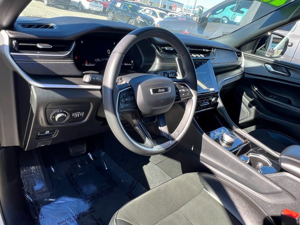 Certified 2023 Jeep Grand Cherokee Altitude image 23