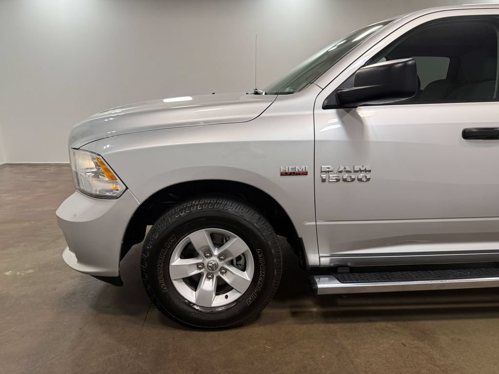 Used 2017 RAM 1500 Express RWD image 41