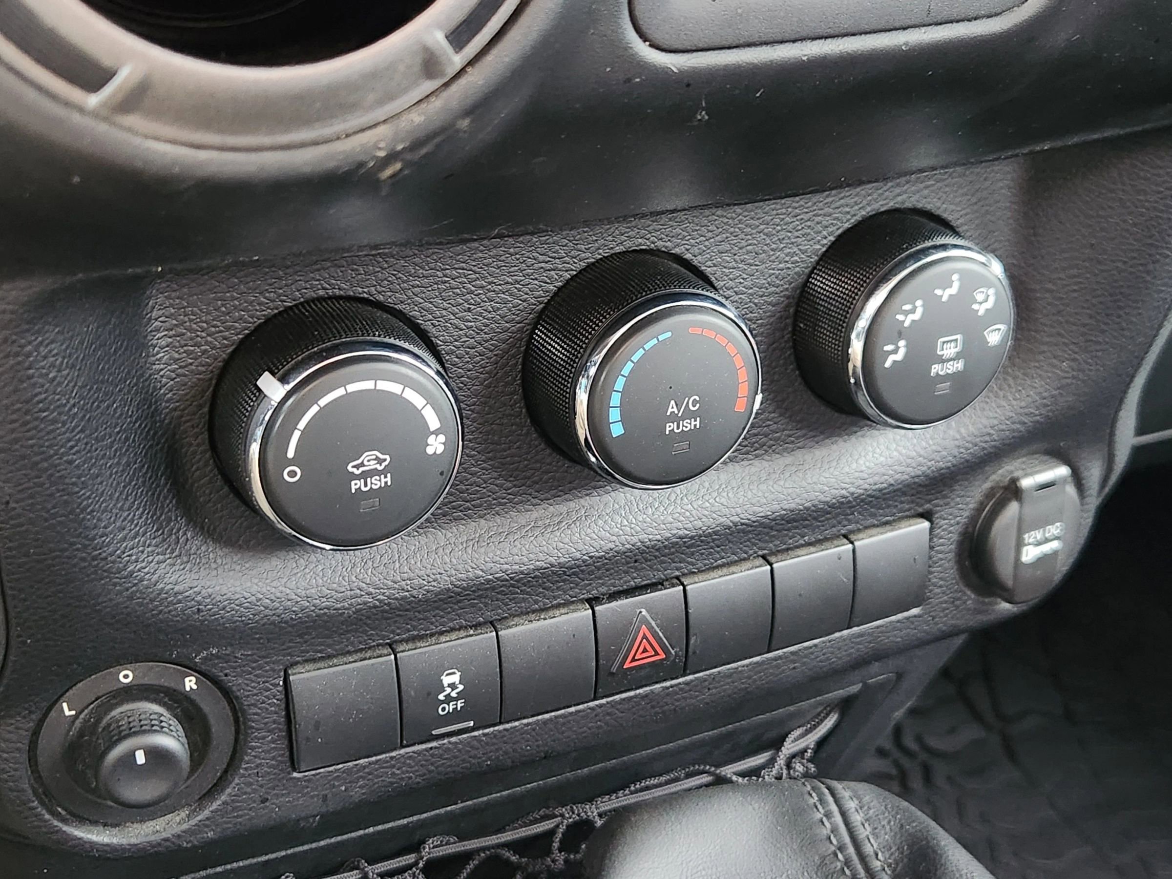 Used 2015 Jeep Wrangler Unlimited Sport w/ Quick Order Package 23S image 28