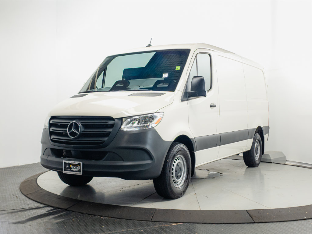 Used 2025 Mercedes-Benz Sprinter 2500 image 3
