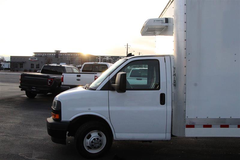 Used 2024 Chevrolet Express 3500 w/ Power Convenience Package image 4