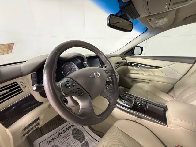 Used 2012 INFINITI M37 w/ Premium Pkg image 9