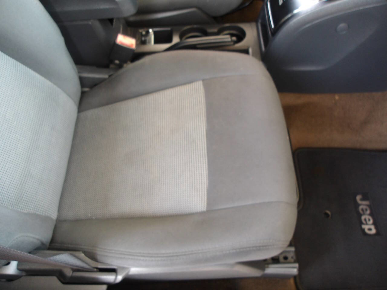 Used 2016 Jeep Compass Sport w/ Power Value Group image 18