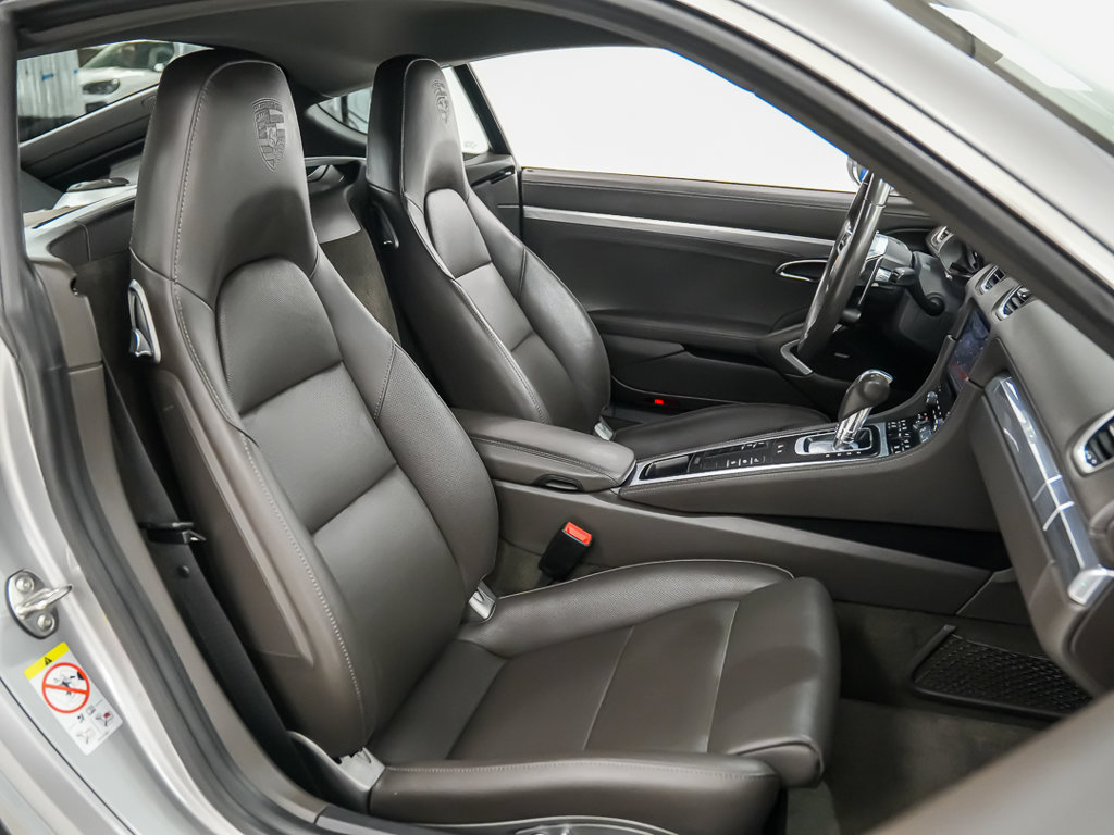 Used 2024 Porsche 718 Cayman S RWD image 18
