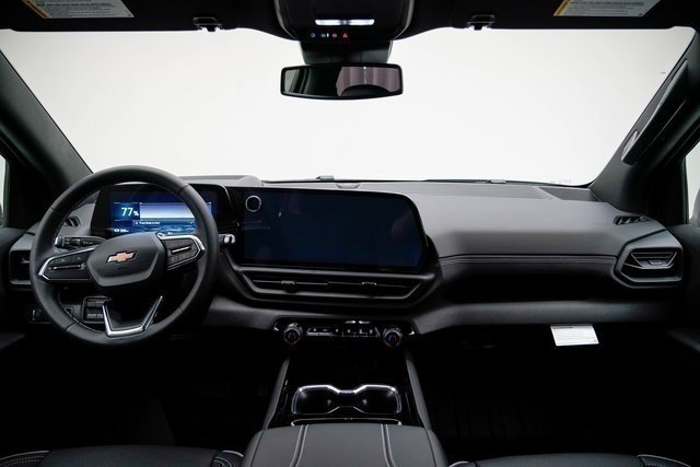 New 2025 Chevrolet Silverado EV LT image 26