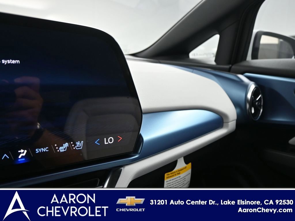 New 2025 Chevrolet Equinox EV LT image 9