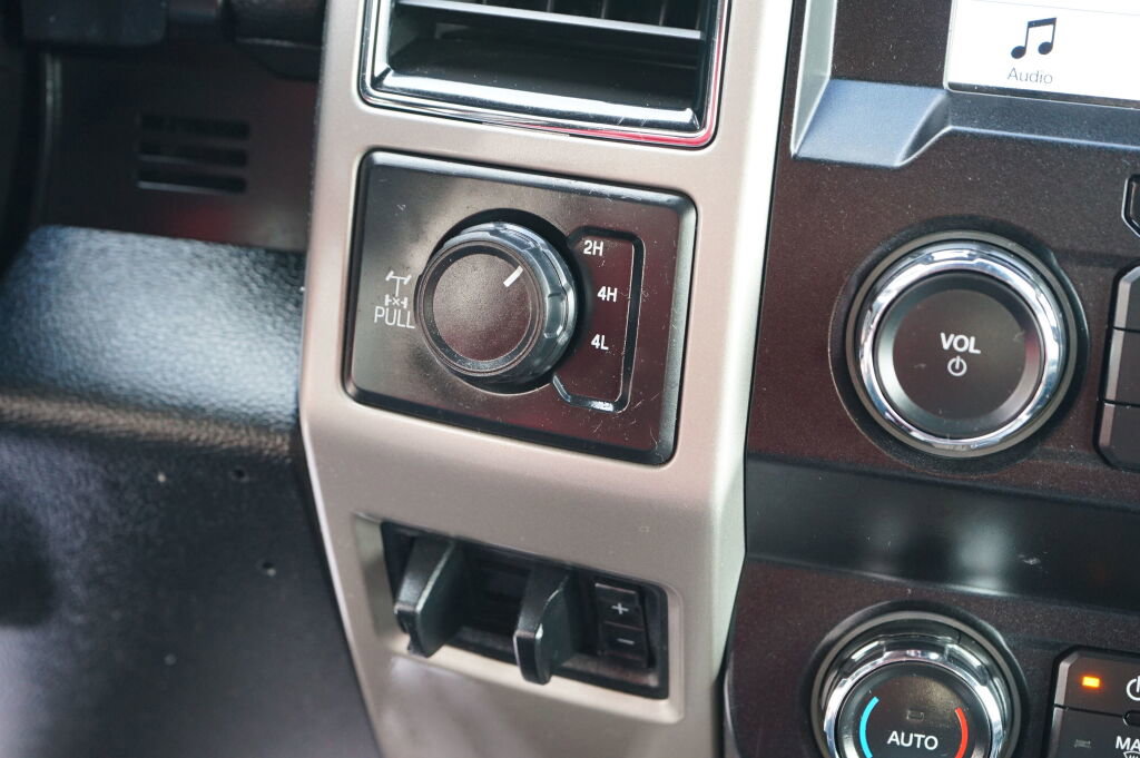 Used 2019 Ford F250 Lariat w/ Lariat Value Package image 19