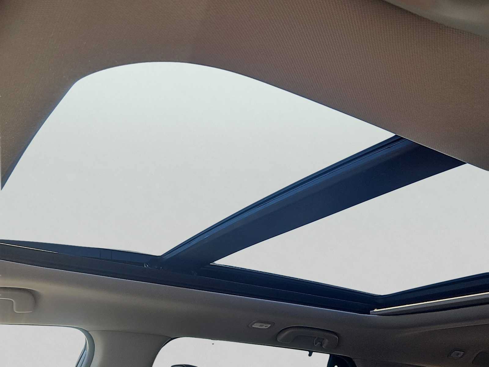 Certified 2025 Honda Pilot Touring image 15