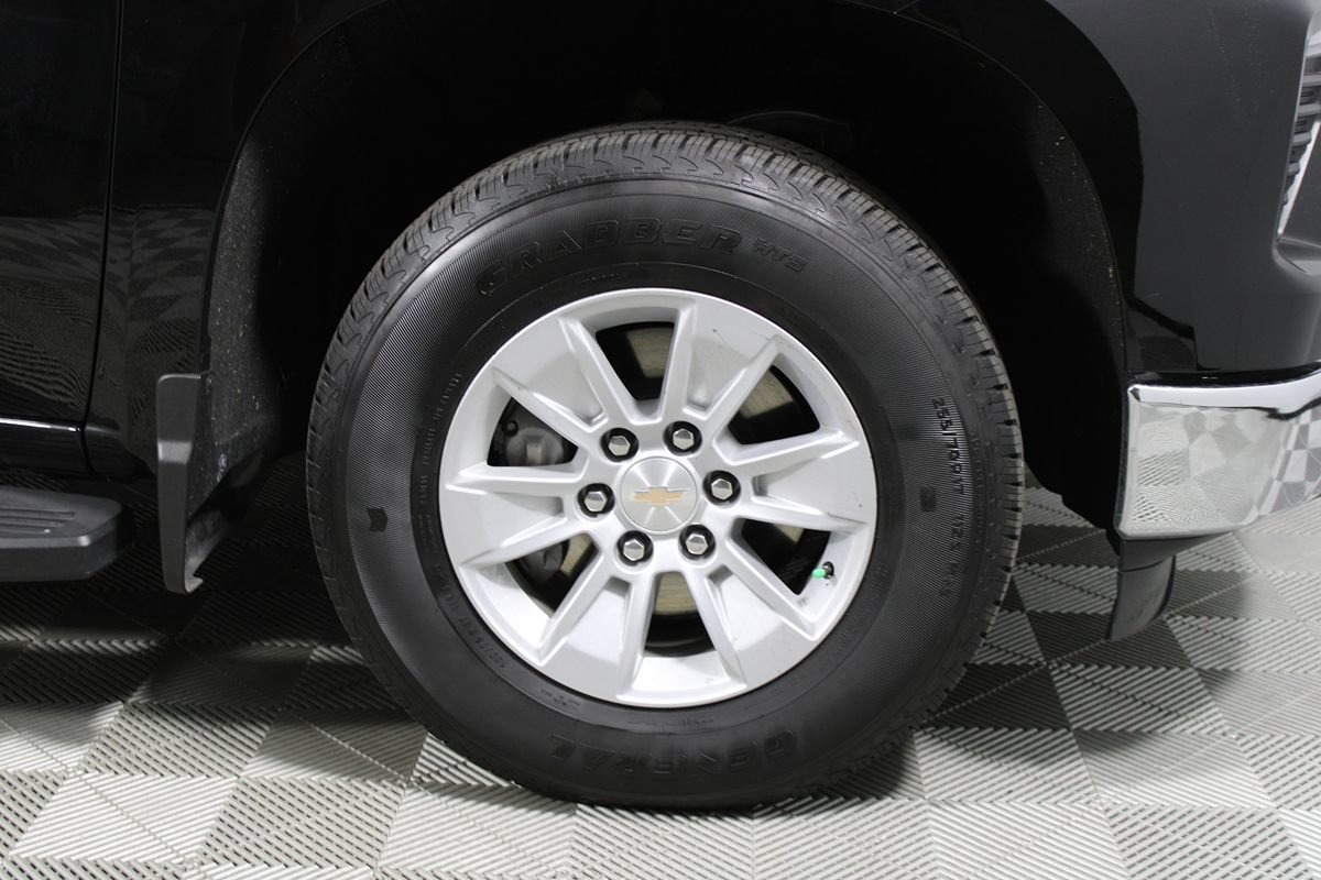 Used 2025 Chevrolet Silverado 1500 LT RWD image 44