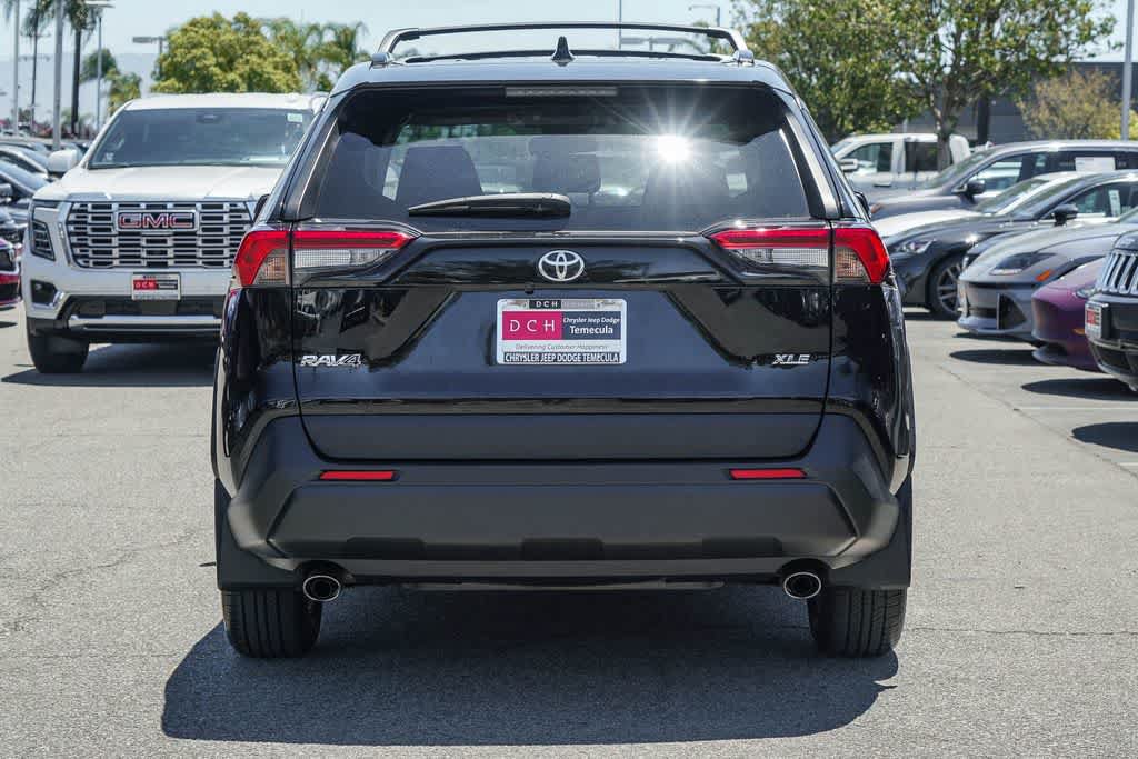 Used 2020 Toyota RAV4 XLE w/ Carpet Mat Package FWD image 5