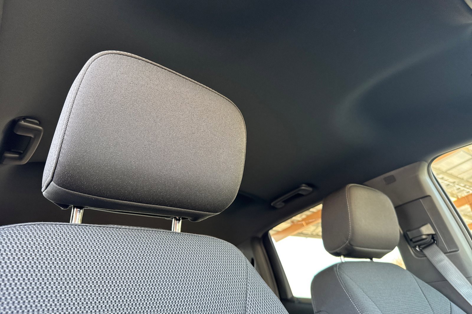 New 2025 GMC Canyon Elevation w/ Convenience Package image 17