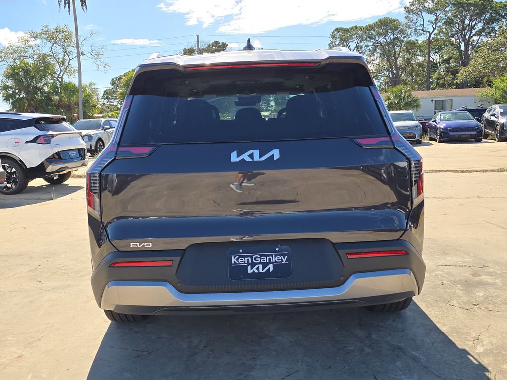 New 2026 Kia EV9 Wind AWD/4WD image 7