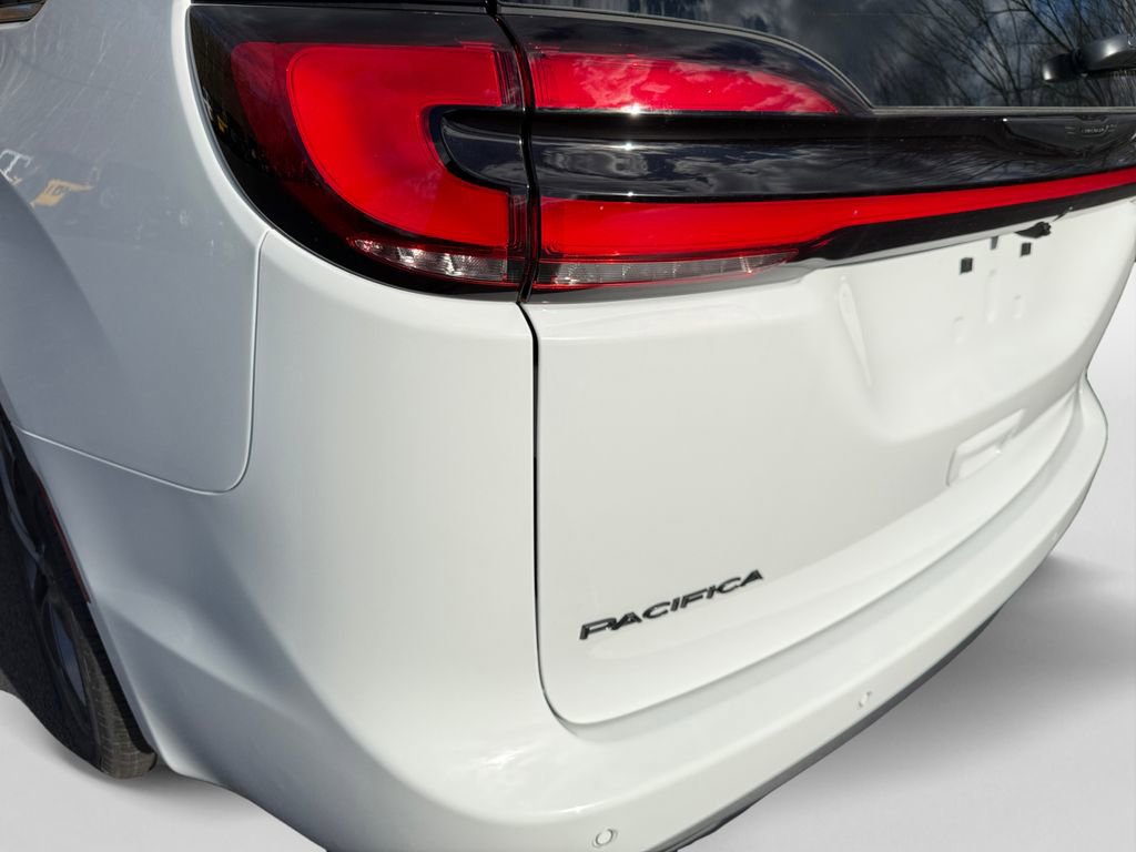 New 2026 Chrysler Pacifica Select FWD image 19