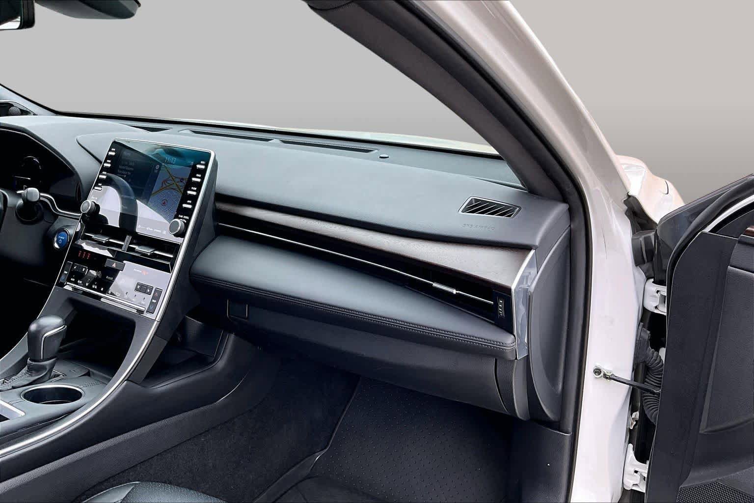 Used 2021 Toyota Avalon Limited w/ Advanced Safety Package FWD image 18