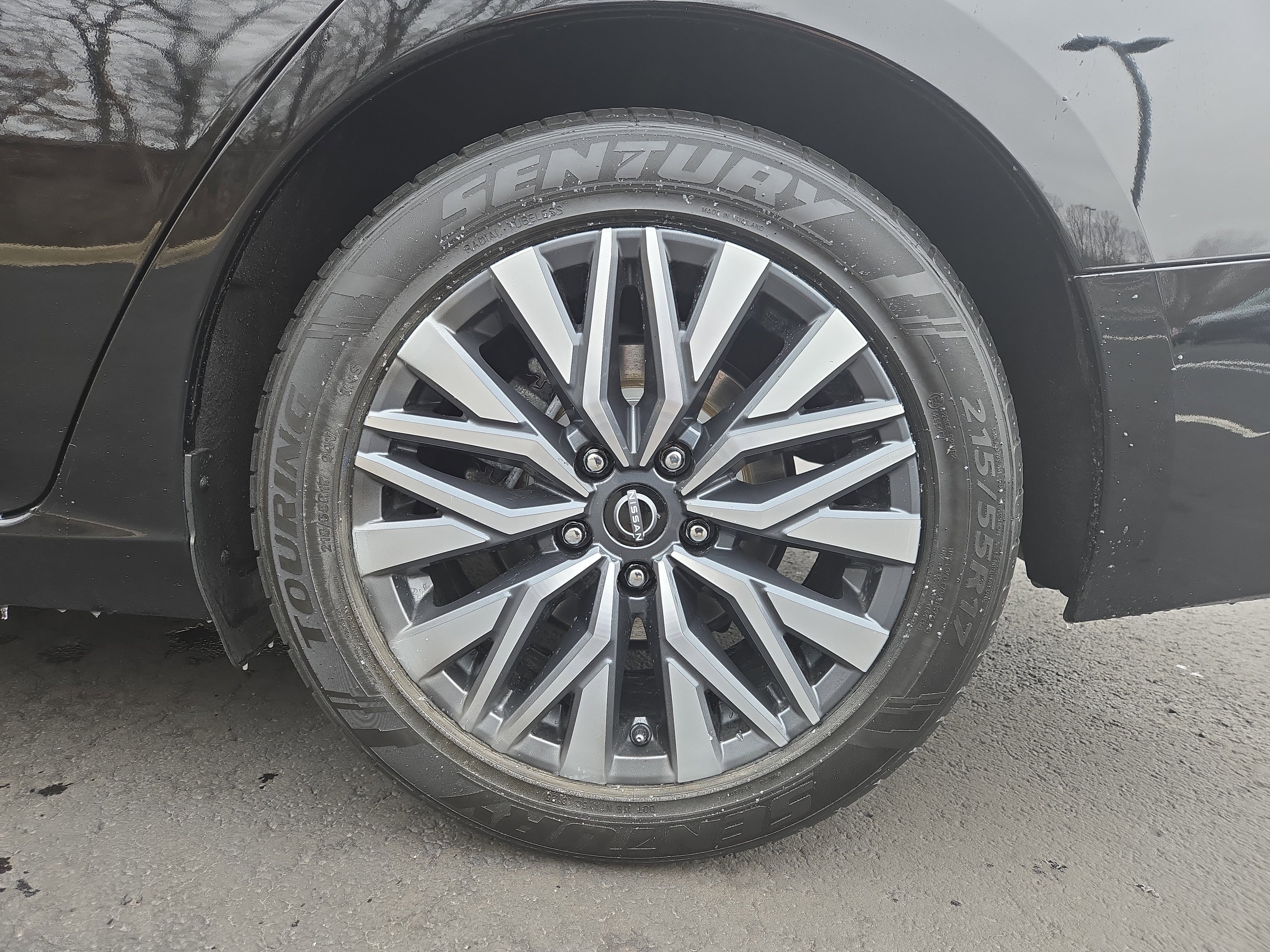 Used 2024 Nissan Altima 2.5 SV image 10