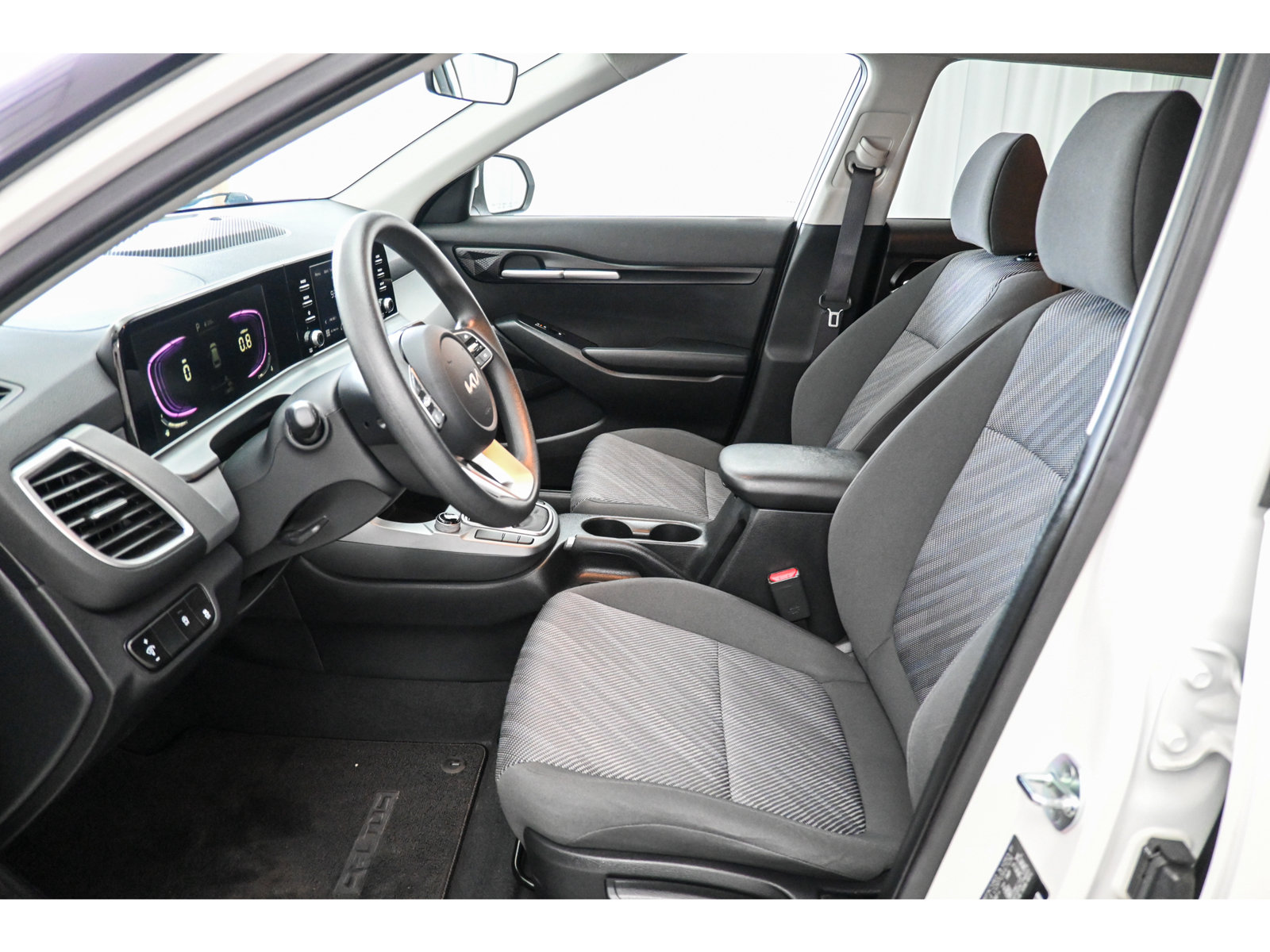 Certified 2025 Kia Seltos LX AWD/4WD image 31