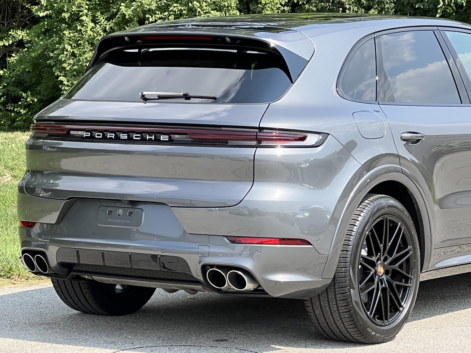 New 2025 Porsche Cayenne S image 9