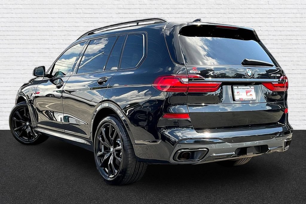 Used 2022 BMW X7 xDrive40i w/ M Sport Package AWD/4WD image 4