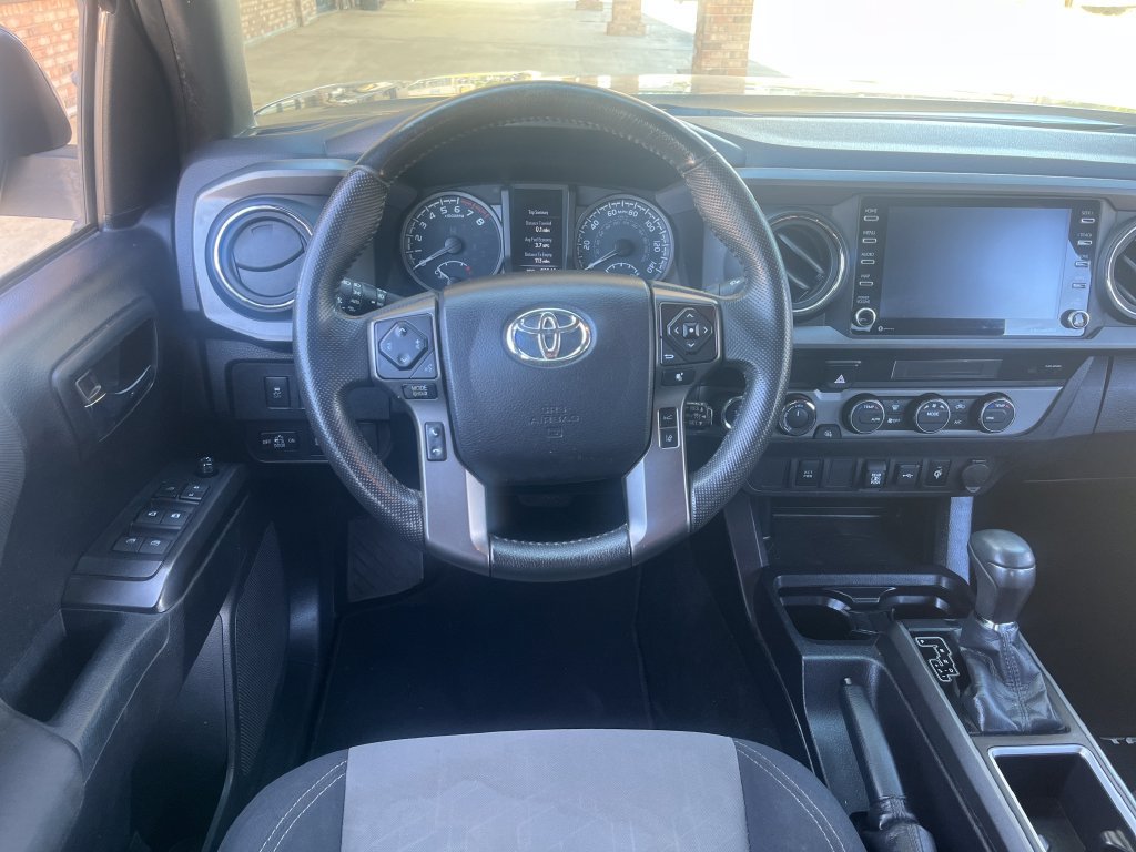 Used 2021 Toyota Tacoma TRD Off-Road AWD/4WD image 15
