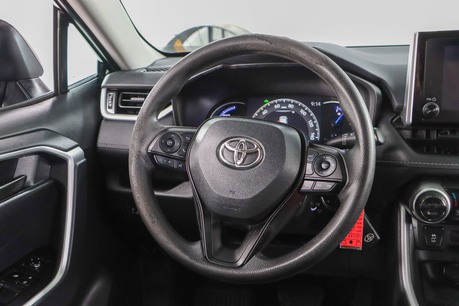 Used 2023 Toyota RAV4 LE AWD/4WD image 12