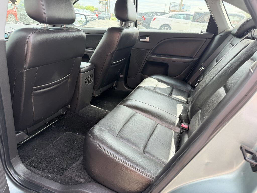 Used 2005 Ford Five Hundred Limited FWD image 5