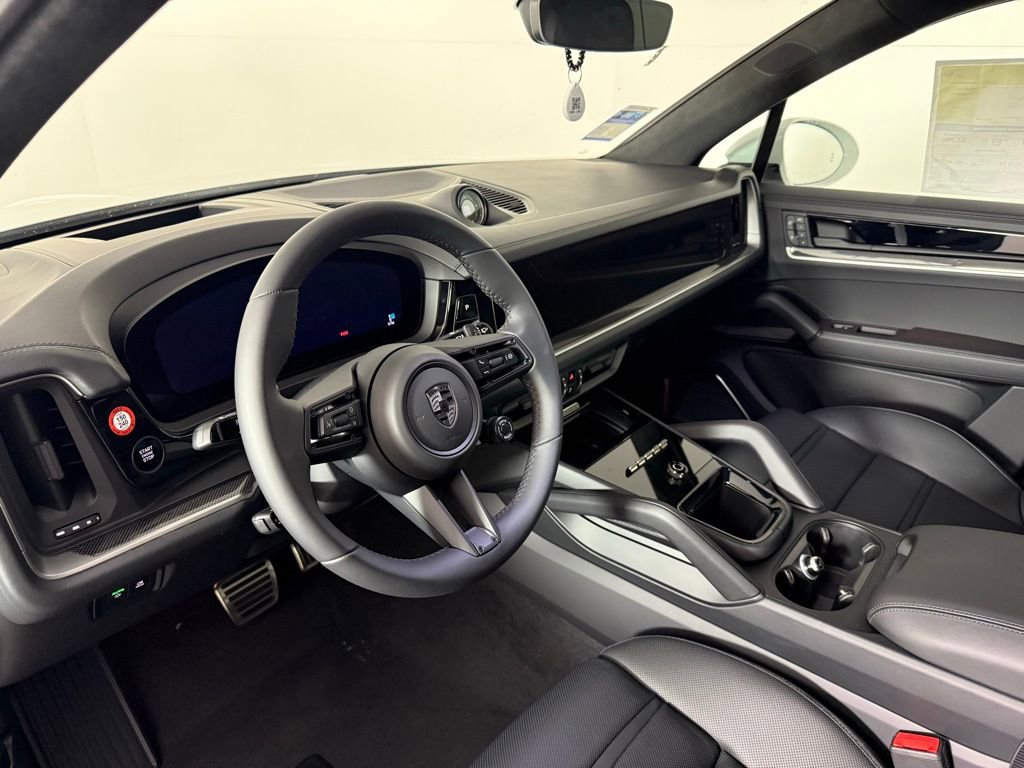 New 2025 Porsche Cayenne Turbo image 4