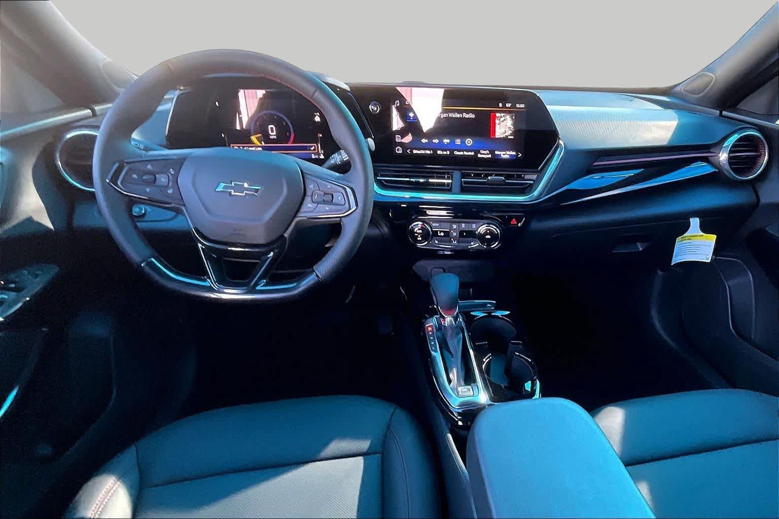 New 2026 Chevrolet Trax RS w/ Driver Confidence Package FWD image 5