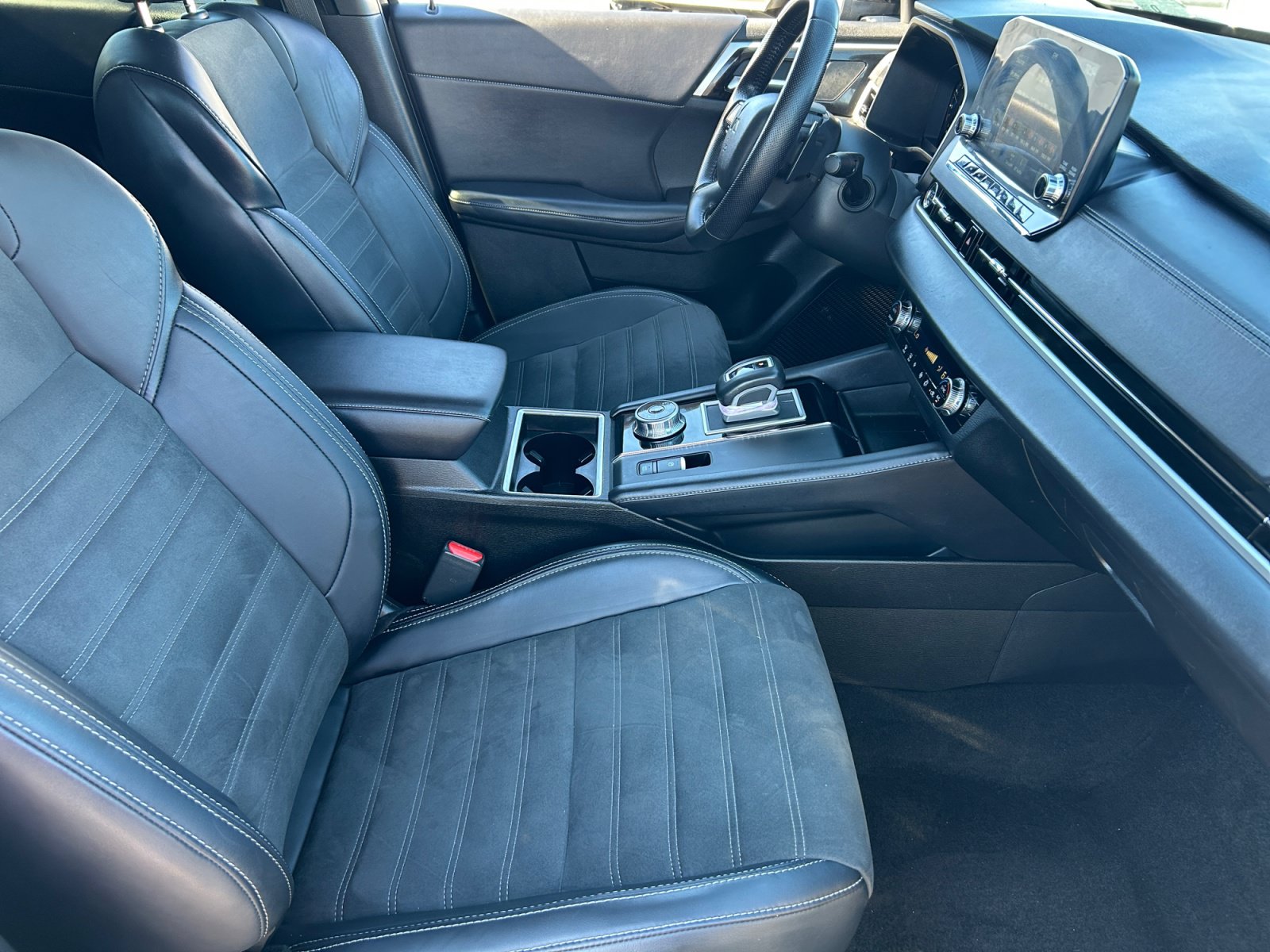 Used 2024 Mitsubishi Outlander SE FWD image 18