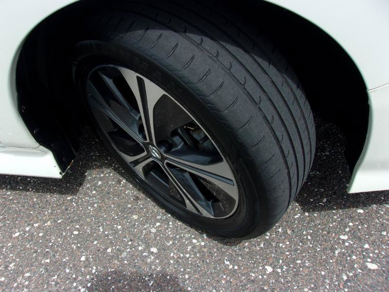 Used 2018 Nissan Leaf SL w/ SL Technology Package FWD image 13