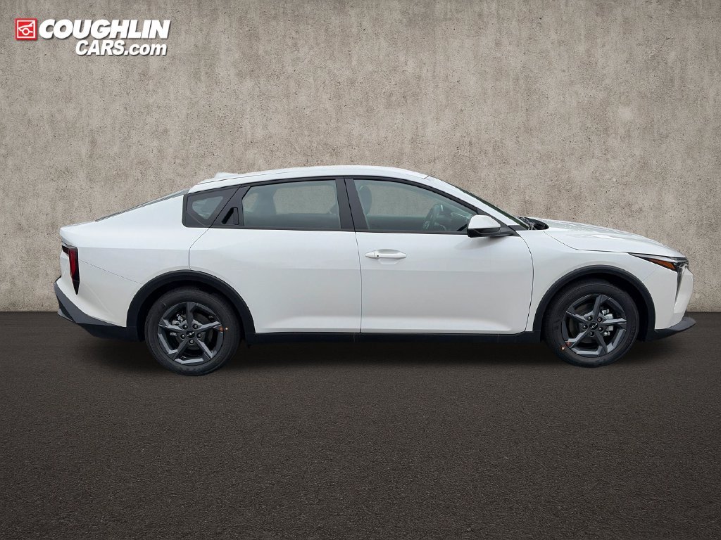 New 2026 Kia K4 FWD image 9