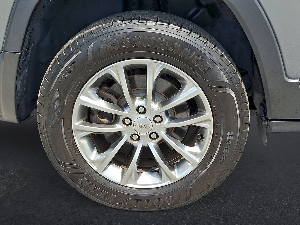 Used 2021 Jeep Cherokee Latitude Lux w/ Sun & Sound Group AWD/4WD image 33