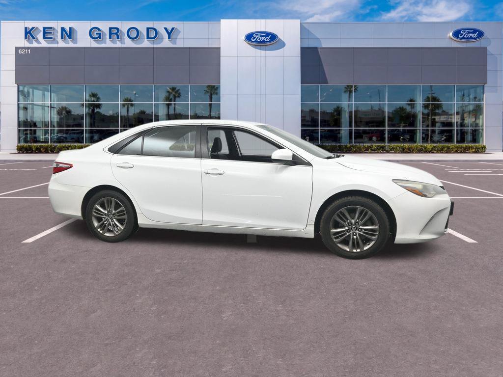 Used 2016 Toyota Camry SE FWD image 5