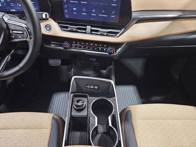 Used 2025 Chevrolet Equinox ACTIV w/ Safety and Technology Package image 24