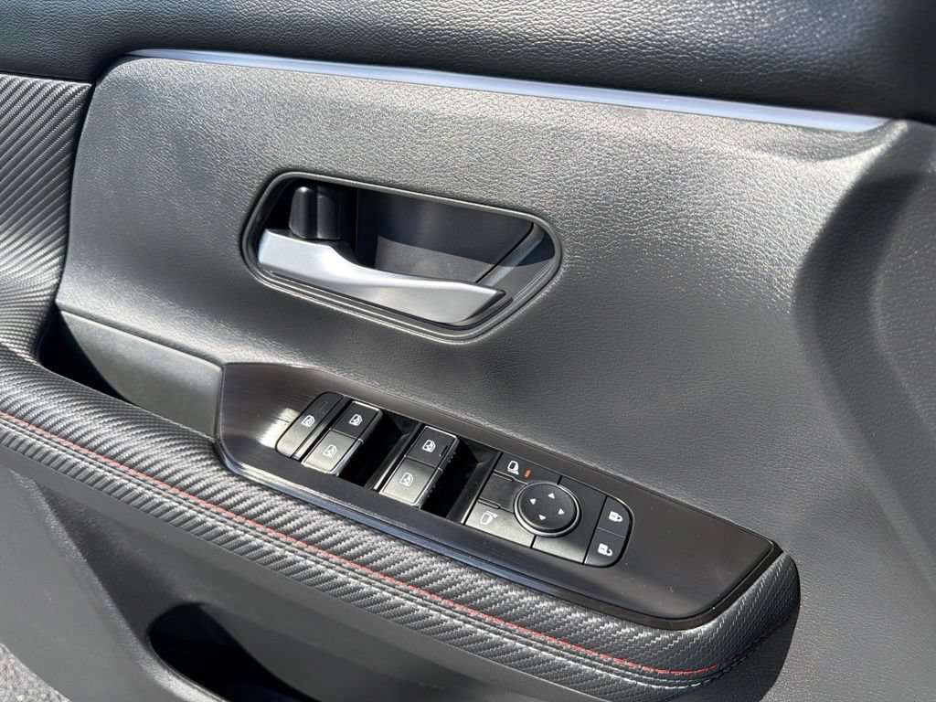 New 2026 Nissan Kicks SR FWD image 15