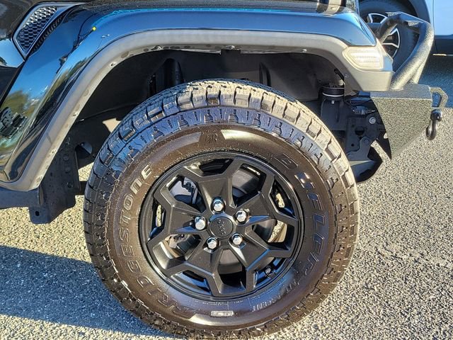 Used 2023 Jeep Gladiator Sport image 9