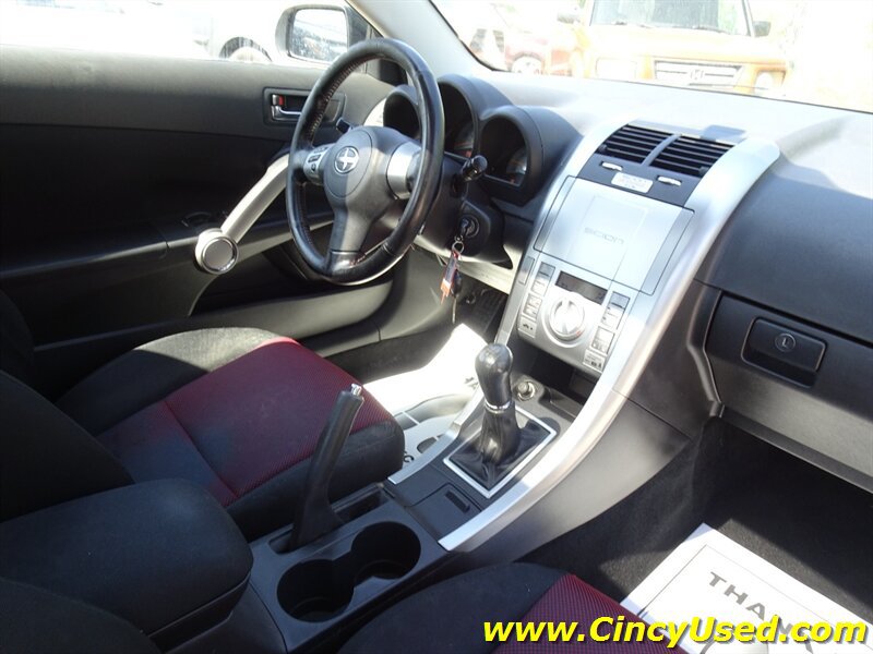 Used 2009 Scion tC FWD image 16