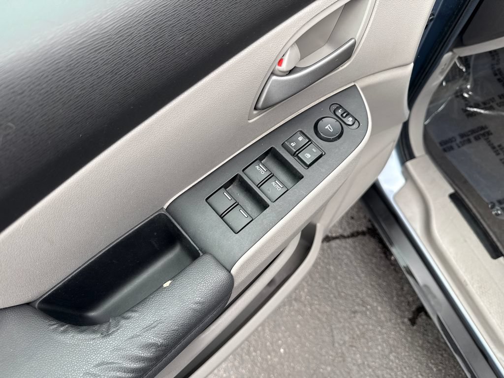 Used 2012 Honda Odyssey EX-L image 12