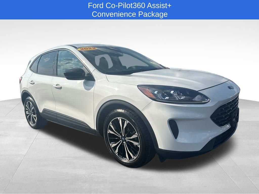 Used 2022 Ford Escape SE w/ SE Sport Appearance Package image 3