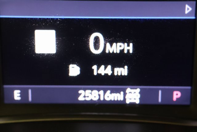 Used 2023 GMC Acadia SLT w/ Elevation Edition image 13