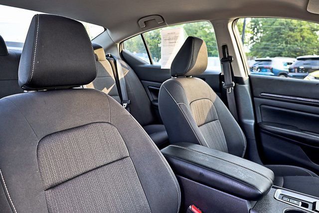 Used 2025 Nissan Altima 2.5 SV image 24