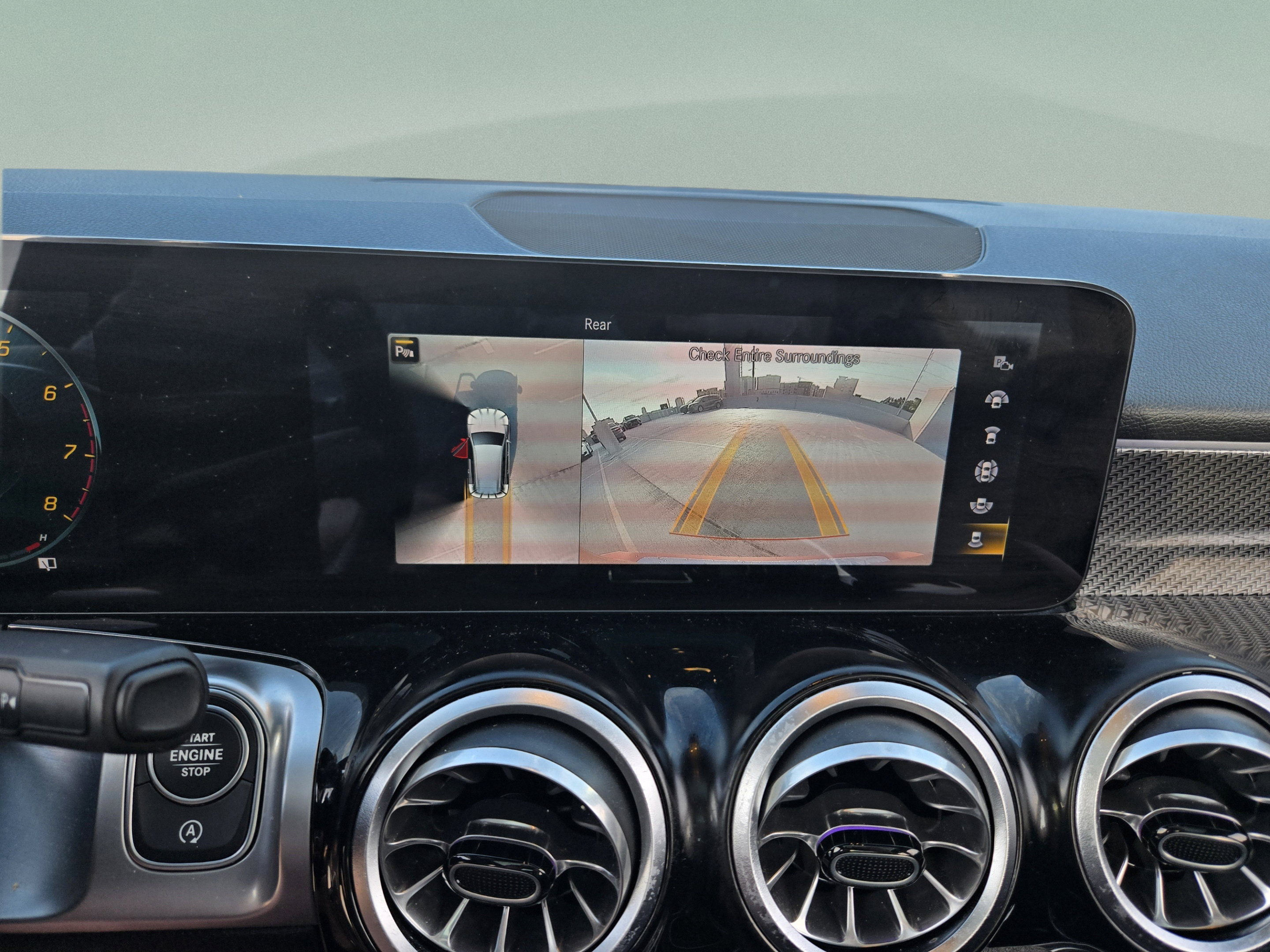 Used 2022 Mercedes-Benz GLB 250 image 21